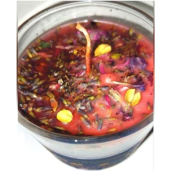 Hand crafted Love struck candle - Picture 6 of 6